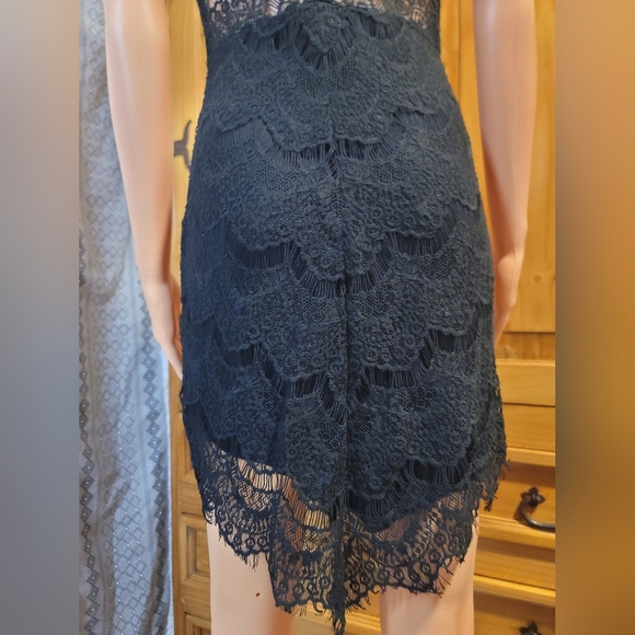 INTIMATELY FREE PEOPLE Elegant Black Lace Dress - Picture 7 of 8